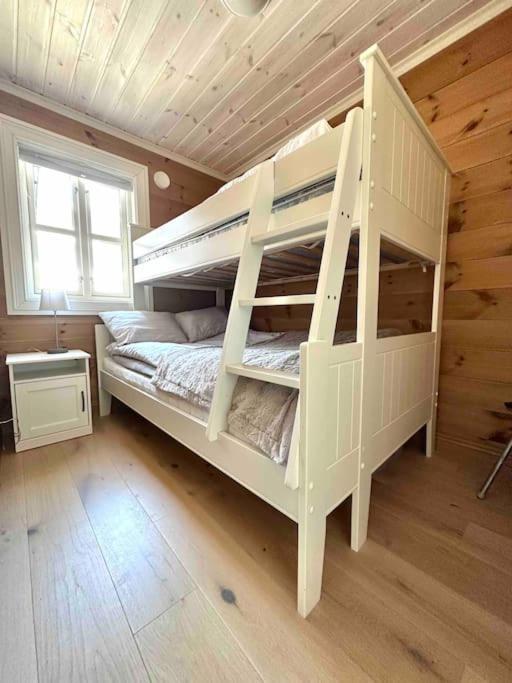 Apartment Lovise Mountain Stranda (More og Romsdal)
